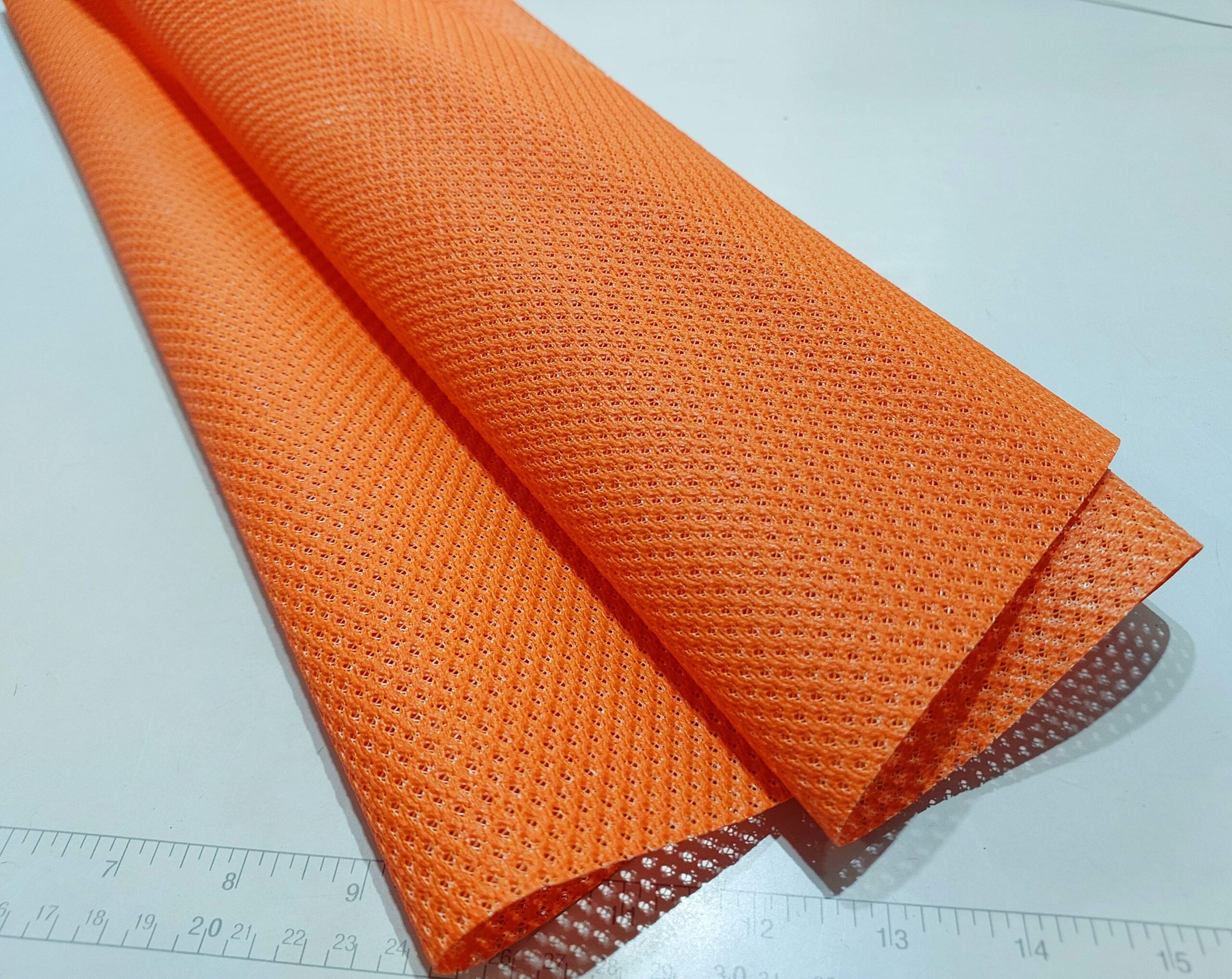 Tela Poli 50 x 70 cm – Laranja Neon – LUCIANA GUTERRES